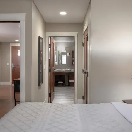 Cozy 1BR 102