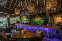 Embajada Universal by la Eufemia Group - Baarit