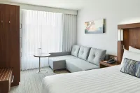 Courtyard Luton Airport - pet friendly
