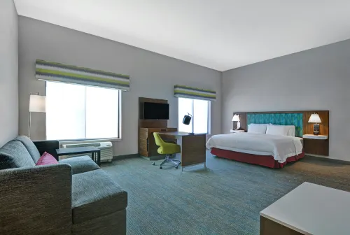 Hampton Inn & Suites by Hilton Middleburg - parking