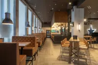 Sandman Signature Newcastle Hotel - breakfast