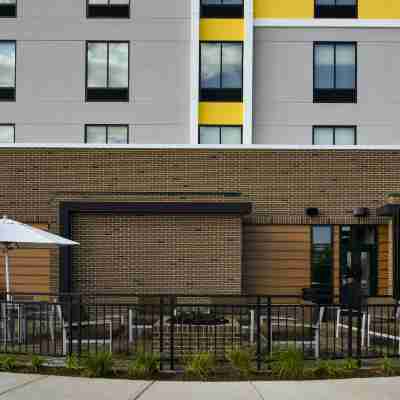 Hilton Garden Inn Louisville Mall of St. Matthews Hotel Exterior