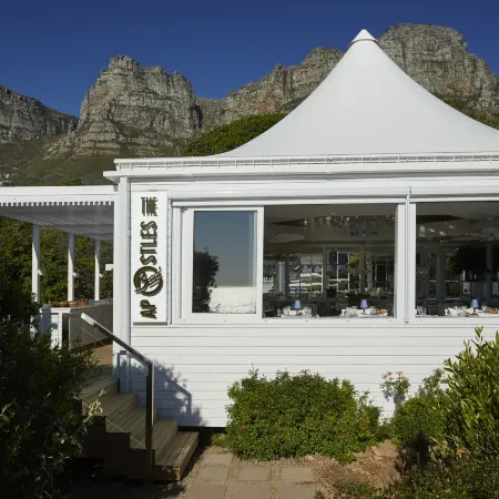 Twelve Apostles Hotel & Spa