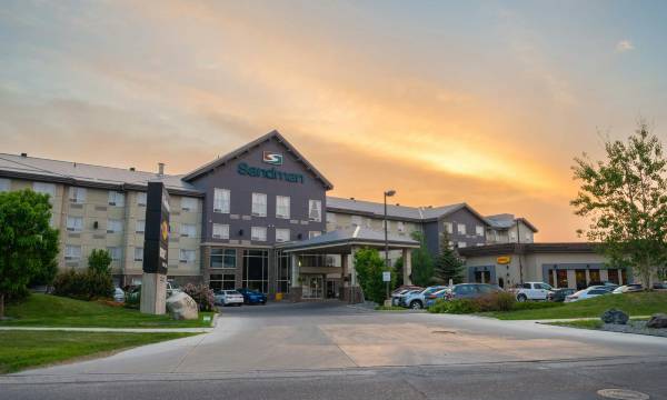 Sandman Hotel & Suites Calgary South