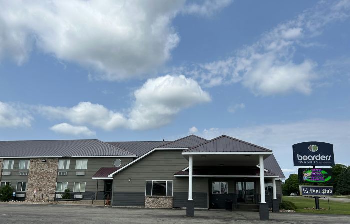 Boarders Inn & Suites by Cobblestone Hotels - Munising