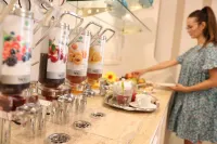 Hotel Castel Miramonti - Frühstück