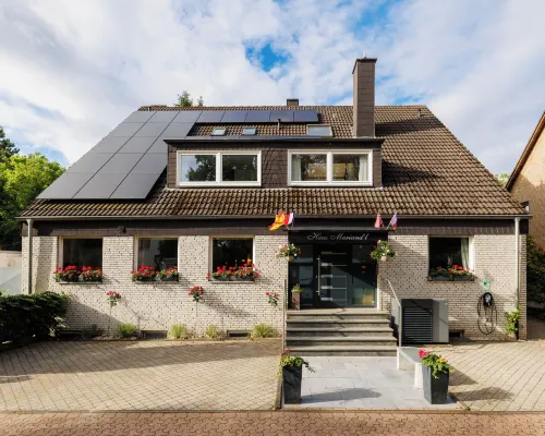 Haus Mariandl Hotels near Kalkum