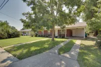 < 2 Mi to Beach! Home w/ Fenced Yard in Gulfport - 3 stelle