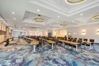 홀리데이 인 라발 몬트리올 바이 IHG - 주차장