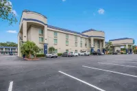 Clarion Inn & Suites Central Clearwater Beach Các khách sạn ở Clearwater