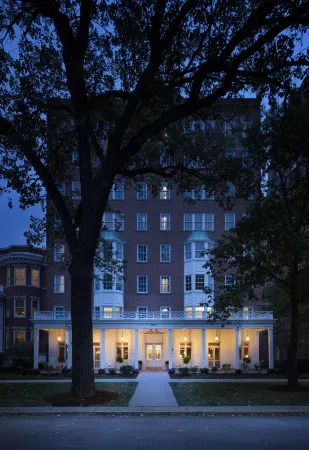 Graduate by Hilton Evanston Отели в г. Эванстон