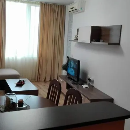 Sunny Apartment in Burgas
