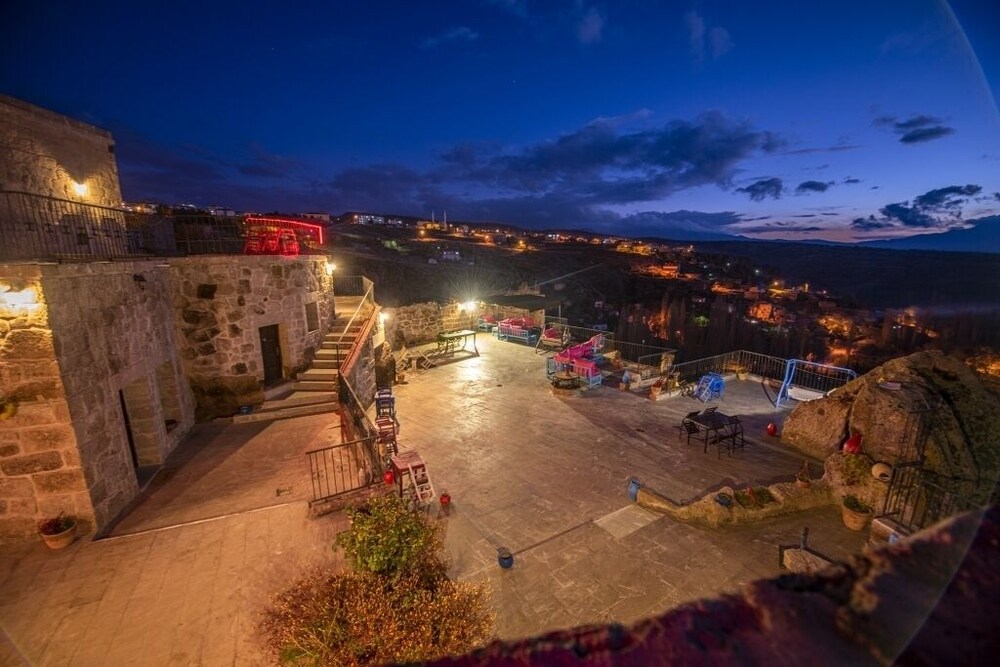 Cappadocia Antique Gelveri Cave Hotel