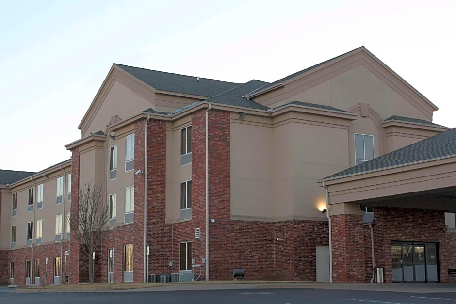 Holiday Inn Express Hotel & Suites Tulsa-Catoosa East I-44