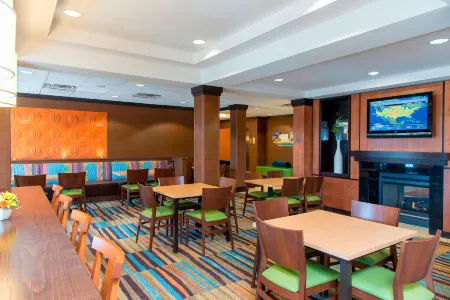 Fairfield Inn & Suites Omaha Downtown