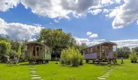 Les Roulottes de la Brauderie Hotel di La Jaille-Yvon