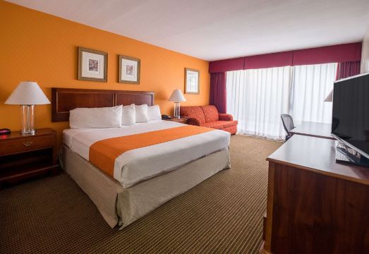 2. 하워드 존슨 바..