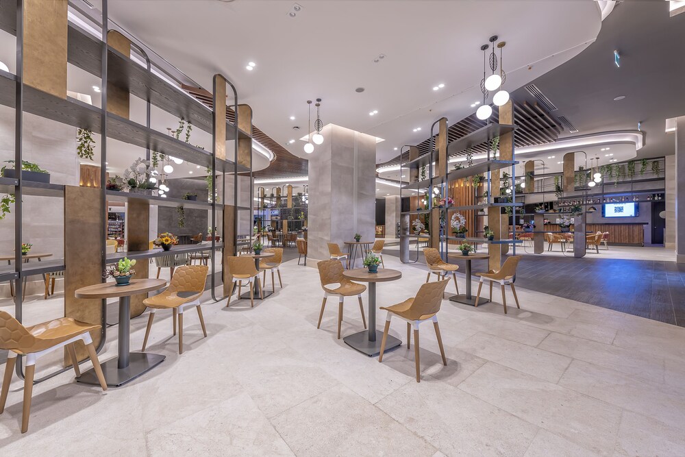 Kirman Calyptus Resort & Spa