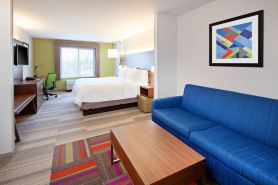 Holiday Inn Express & Suites CLOVIS-FRESNO AREA by IHG