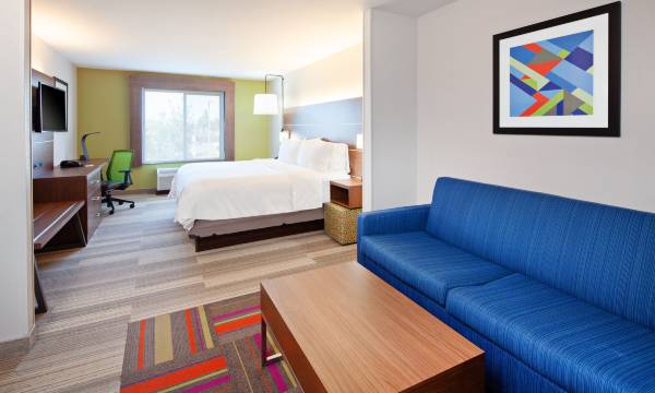 Holiday Inn Express & Suites Clovis-Fresno Area by IHG