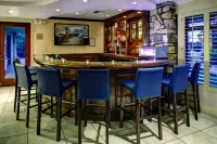 Hilton Garden Inn Monterey - bar