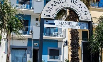 Maniel Beach Hotel