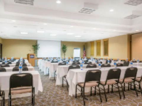 Baymont by Wyndham Owatonna Hotel di Owatonna