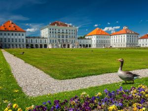 Boarding House Munich - Amalienburg