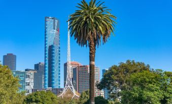 Brady Apartment Hotel Flinders Street