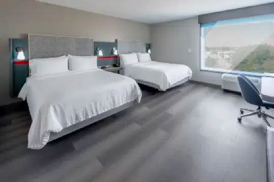 อาวิด โรงแรม มิลวอกี เวสต์ วอกีชา บาย IHG โรงแรมใน