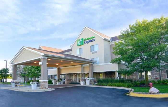 Holiday Inn Express & Suites CHICAGO-DEERFIELD/LINCOLNSHIRE by IHG