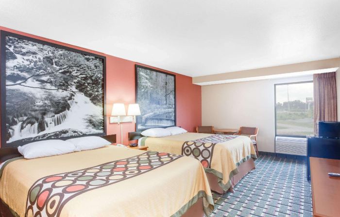 Super 8 by Wyndham Crossville TN