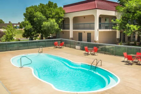 Travelodge by Wyndham Pueblo