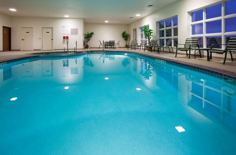 Holiday Inn Express & Suites Stevens Point by IHG photo 2