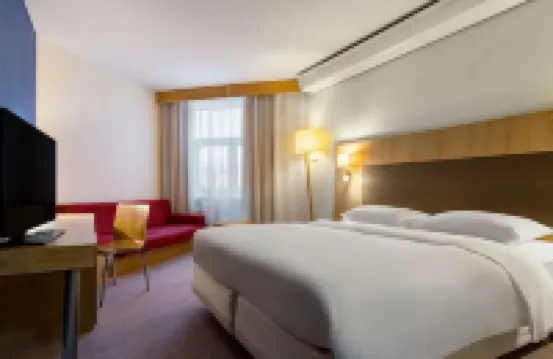 Cosmos Ekaterinburg Hotel (Космос Екатеринбургбывш. Park Inn by Radisson Ekaterinburg)