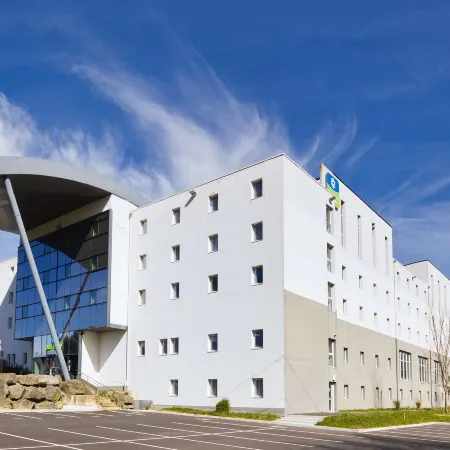 Sure Hotel by Best Western Nantes Beaujoire Отели рядом с достопримечательностью «Станция Haluchère-Batignolles»