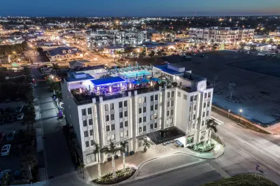 Wyvern Hotel, Ascend Hotel Collection Hôtels à proximité de : Charlotte Harbor Event & Conference Center