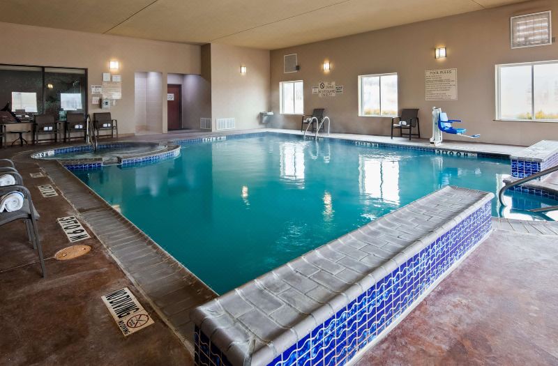 Best Western Granbury Inn Suites photo 2