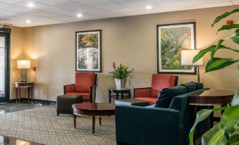 Comfort Suites