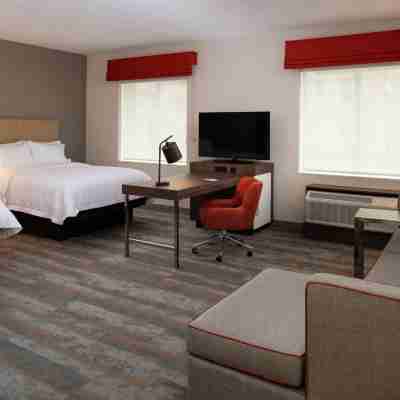 Hampton Inn & Suites Buena Park Rooms