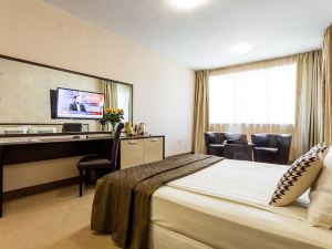 City Avenue Hotel by Hmg-Free Parking-Free Wi-Fi