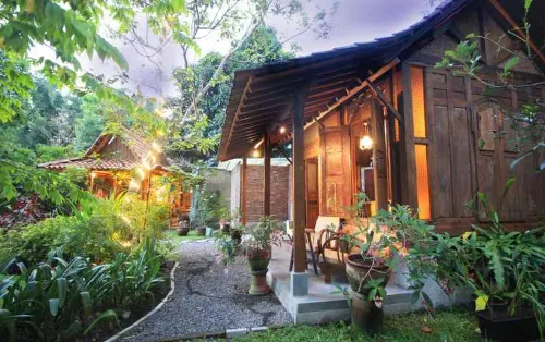 Ethnic Room at Omah Limasan by Omah Bungah