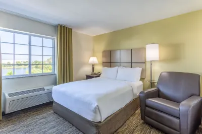 Candlewood Suites Aurora-Naperville Hotels in Oswego