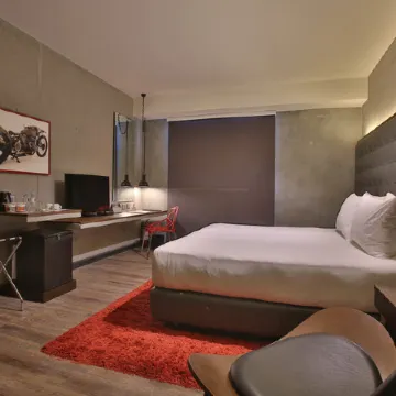 The B Hotel Quezon City Manila Отели рядом с достопримечательностью «Павильон для мероприятий Elements at Centris»
