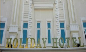 Holiday Hotel