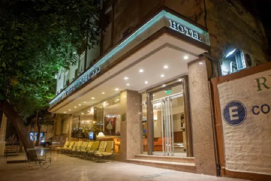 門多查麗茲酒店