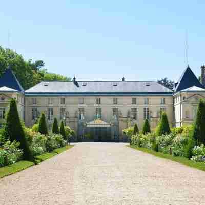 B&B HOTEL Rueil-Malmaison Gare Hotel Exterior