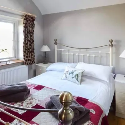 Y Barcud Hotels near South Stack Lighthouse