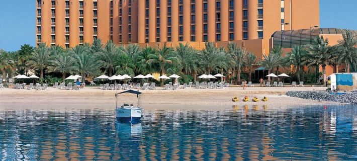 Sheraton Abu Dhabi Hotel & Resort โรงแรมในอาบูดาบี