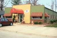 Monroe Street Suites Hotels in Pittsfield